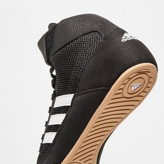 Adidas Ringerschuhe für Kinder. Der Adidas Havoc gilt als einer der besten Ringerschuhe für Nachwuchsringer. Mit einer griffigen Sohle und einem Klettverschluss am Knöchel, der die Schuhbänder gut hält.