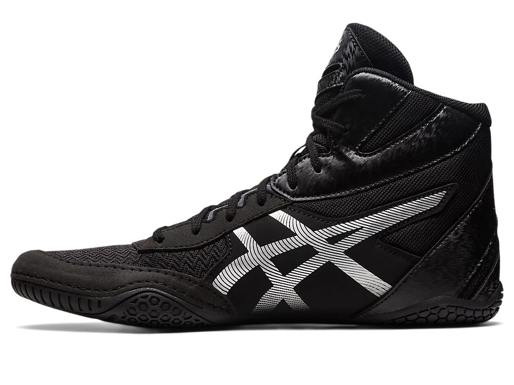 Leichter Ringerschuh Asics Matcontrol 3 Schwarz – Dieser Schuh bietet nicht nur optimalen Grip auf der Matte, sondern auch hohen Tragekomfort dank der innovativen Dämpfung. Entwickelt für maximale Bewegungsfreiheit und Stabilität bei schnellen Manövern im Ring.