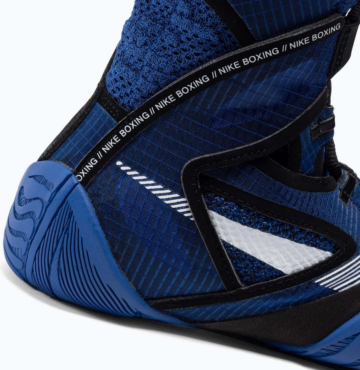 Profi-Boxschuhe Nike Hyper KO 2 in Blau, mit knöchelhohem Schnitt und rutschfester Sohle, entwickelt für schnelle, präzise Bewegungen im Boxring.