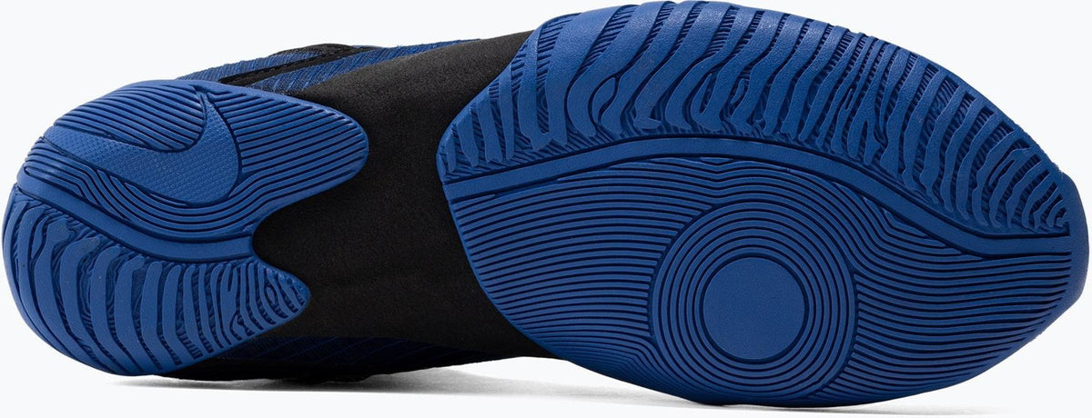 Robuste und leichte Hyper KO 2 Boxschuhe von Nike in Blau, mit atmungsaktivem Mesh-Obermaterial für hohen Komfort und Performance.