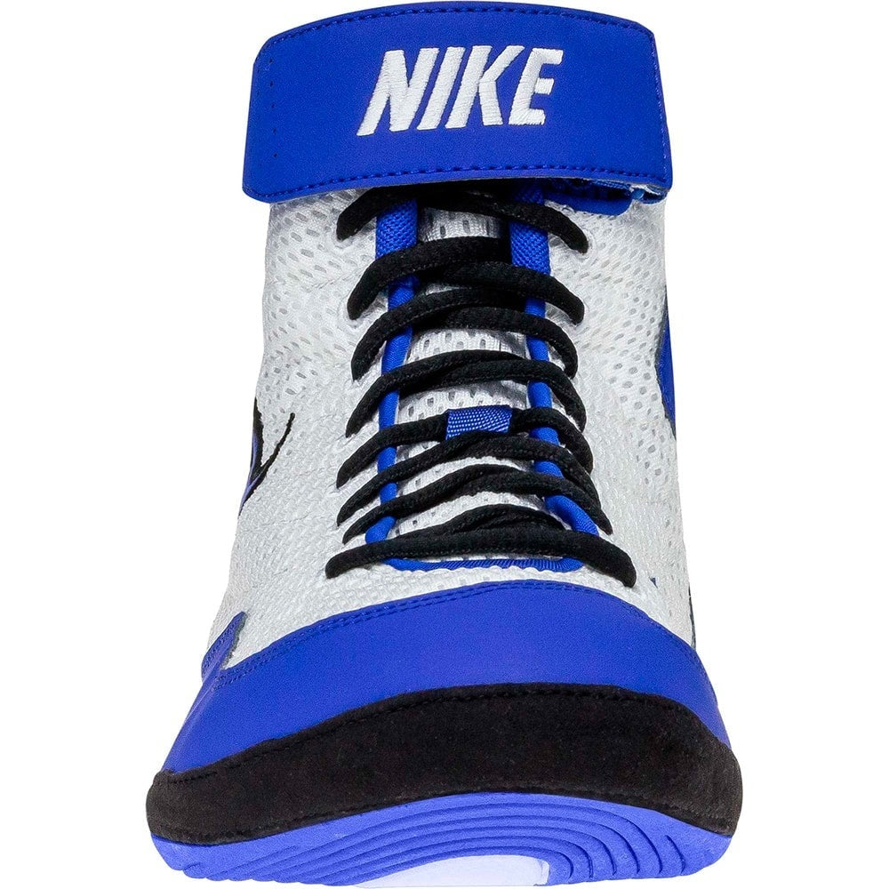 Nike Inflict Blau/Weiß (325256-140) – Speziell entwickelter Ringerschuh mit hervorragender Passform und leichtem Design. Perfekt für schnelle, kraftvolle Bewegungen und sichere Tritte bei jedem Manöver.