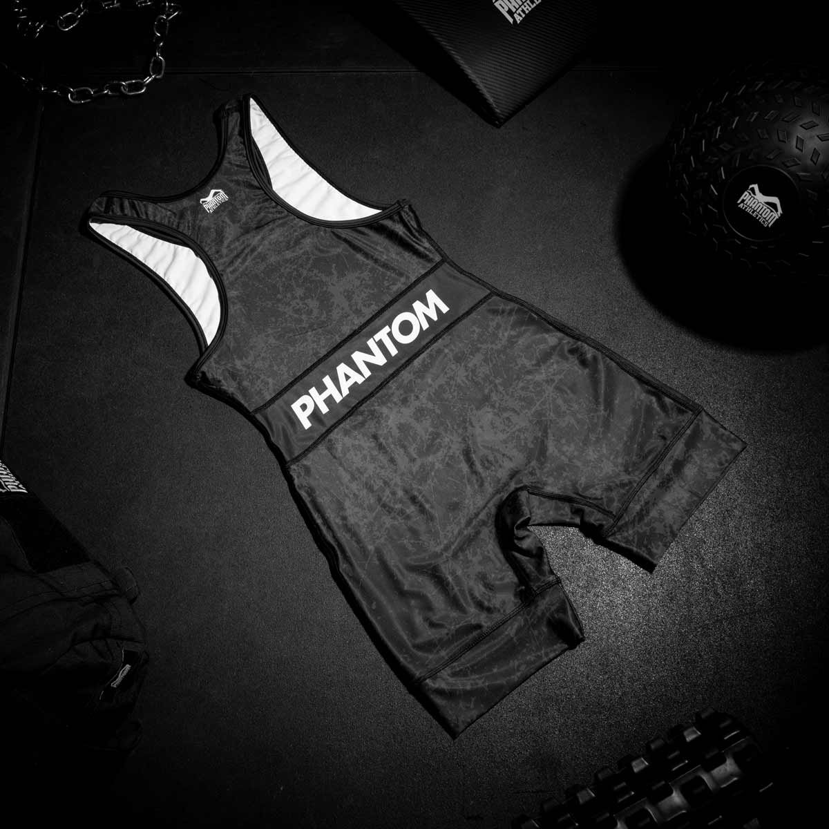 Phantom SERIOUS Ringertrikot. Das ideale Wrestling Singlet für Training und Wettkampf. Nach UWW Richtlinien im beliebten SERIOUS Design. Perfekt für deinen Ringsport.