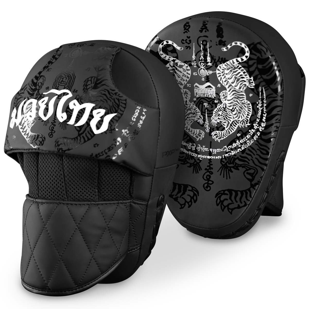 Phantom Schlagpratzen für Muay Thai und Thaibox Training im traditionellen Sak Yant Design. Ideale Schlagpratzen für dein Kampfsporttraining.