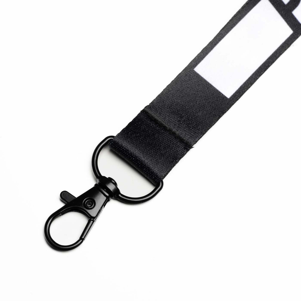 Lanyard von Phantom Athletics für MMA- und Kampfsport-Enthusiasten.
Dieses leichte und strapazierfähige Lanyard bietet sicheren Halt für Schlüssel und Ausweise. Perfekt für BJJ- oder Muay-Thai-Sportler auf dem Weg ins Gym.