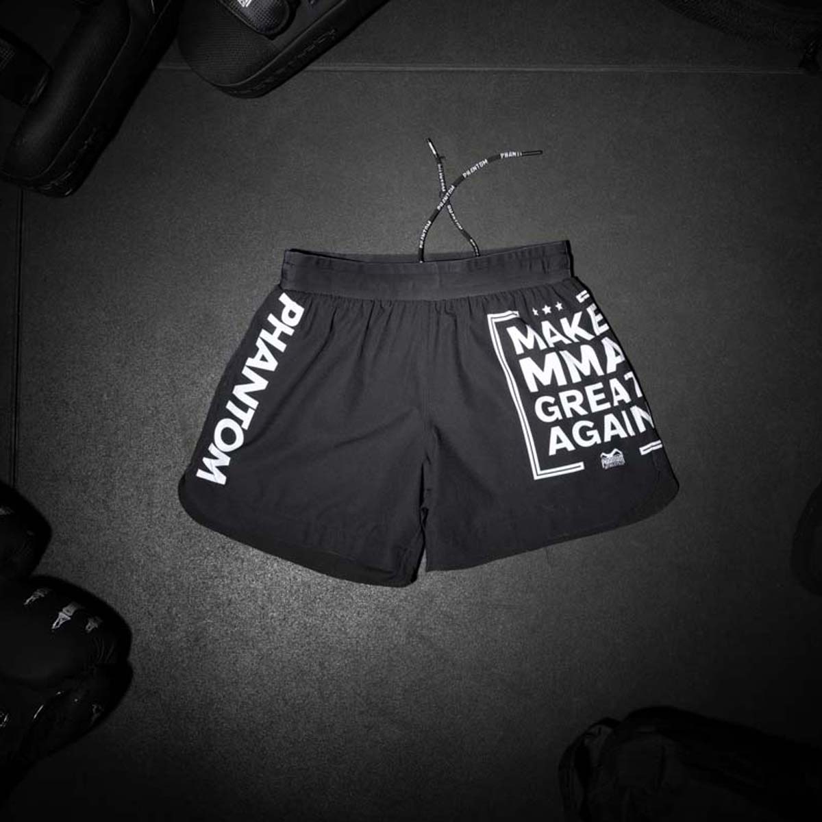 Fightshorts FUSION-R - Make MMA Great Again - Schwarz