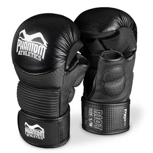 Die MMA-Handschuhe RIOT Pro von Phantom Athletics bieten optimalen Schutz mit dicker, vorgeformter Polsterung und anatomischem Daumenschutz. Perfekt für Sparring und Kampfsporttraining – ideal für Mixed Martial Arts.