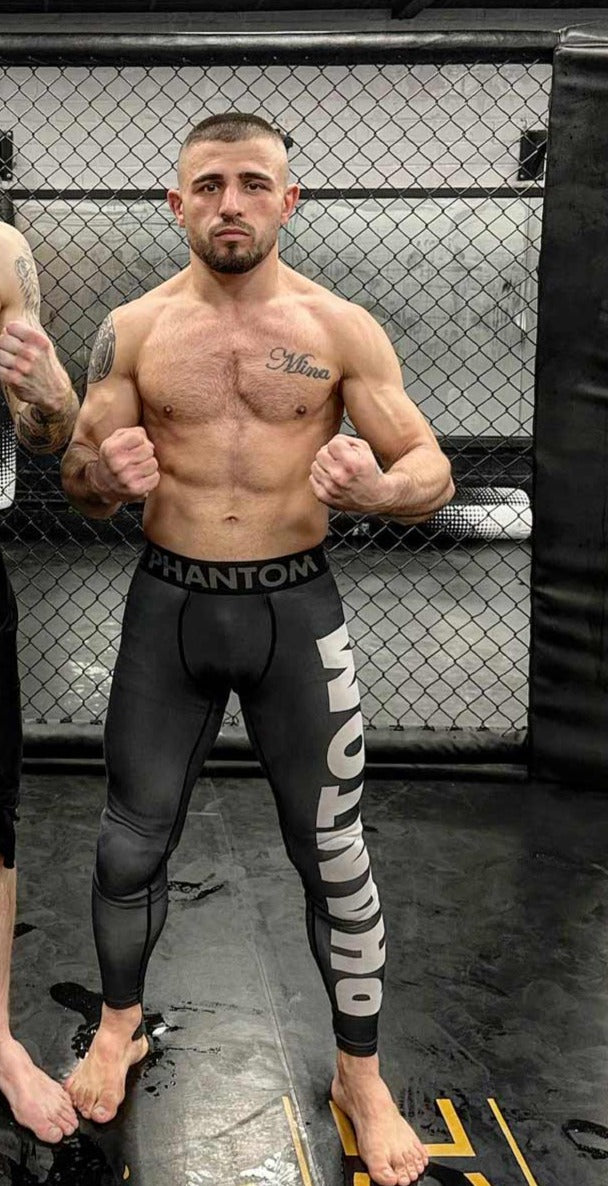 Phantom Fighter Mohammed Walid mit der Phantom Domination Legging beim MMA Training.