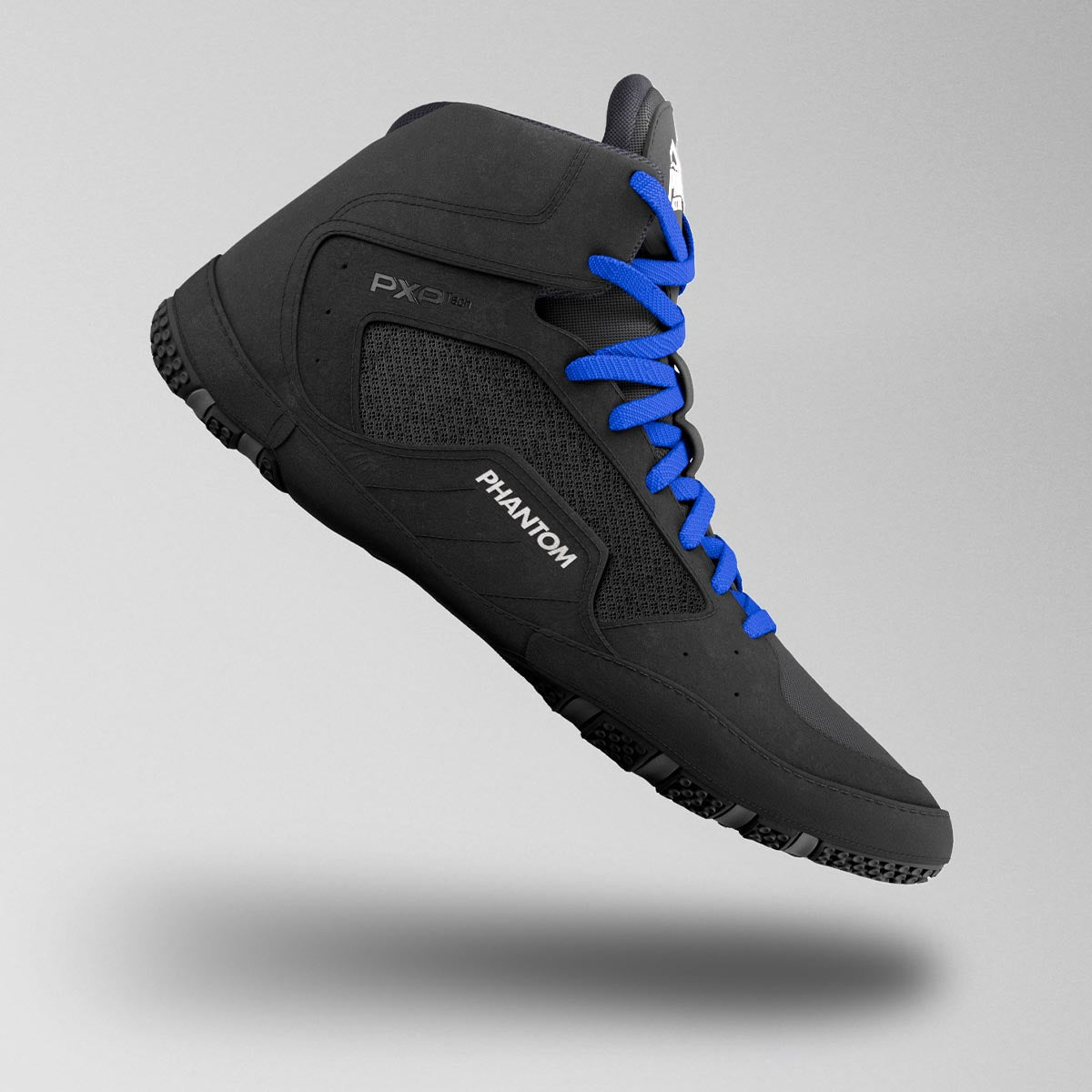 Hochwertige Phantom Athletics Ringerschuhe in Schwarz und Blau, ideal für Kampfsportarten wie Ringen und Grappling. Bieten optimalen Halt, maximale Bewegungsfreiheit und ein sportliches Design für Training und Wettkampf.