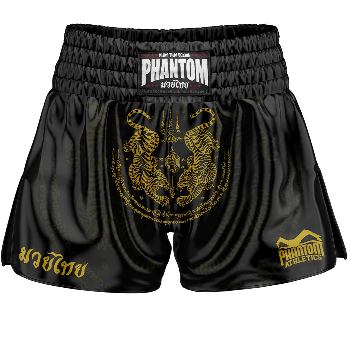 Die Sak Yant Muay Thai Shorts in Schwarz und Gold von Phantom Athletics bieten einen klassischen, breiten Bund und sind aus leichtem, reißfestem Material gefertigt. Das thailändische Sak Yant Design und der anpassbare Bund machen diese Shorts ideal für Training und Wettkampf im Thaiboxen.