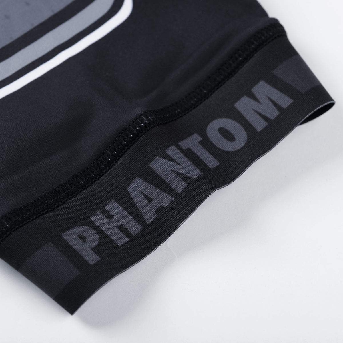 Phantom Athletics Kurzarm Rashguard Storm Nitro – optimal für intensives Grappling, MMA und Ringertraining. Atmungsaktiv, bequem und schützt vor Abschürfungen.