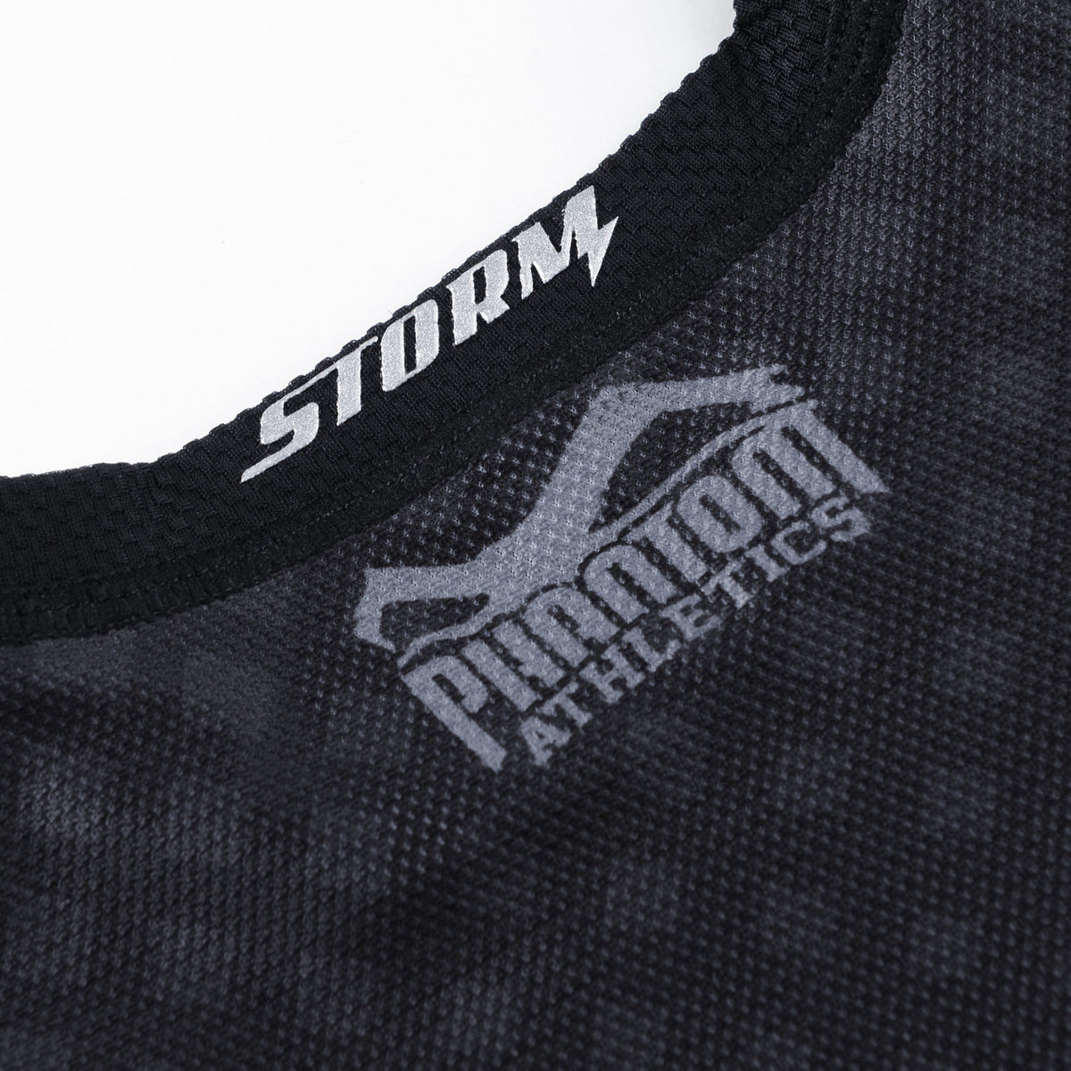 Phantom Athletics Storm Nitro Rashguard – ideal für MMA, Brazilian Jiu-Jitsu und Ringertraining. Kurzarmdesign bietet Schutz und atmungsaktive Performance.