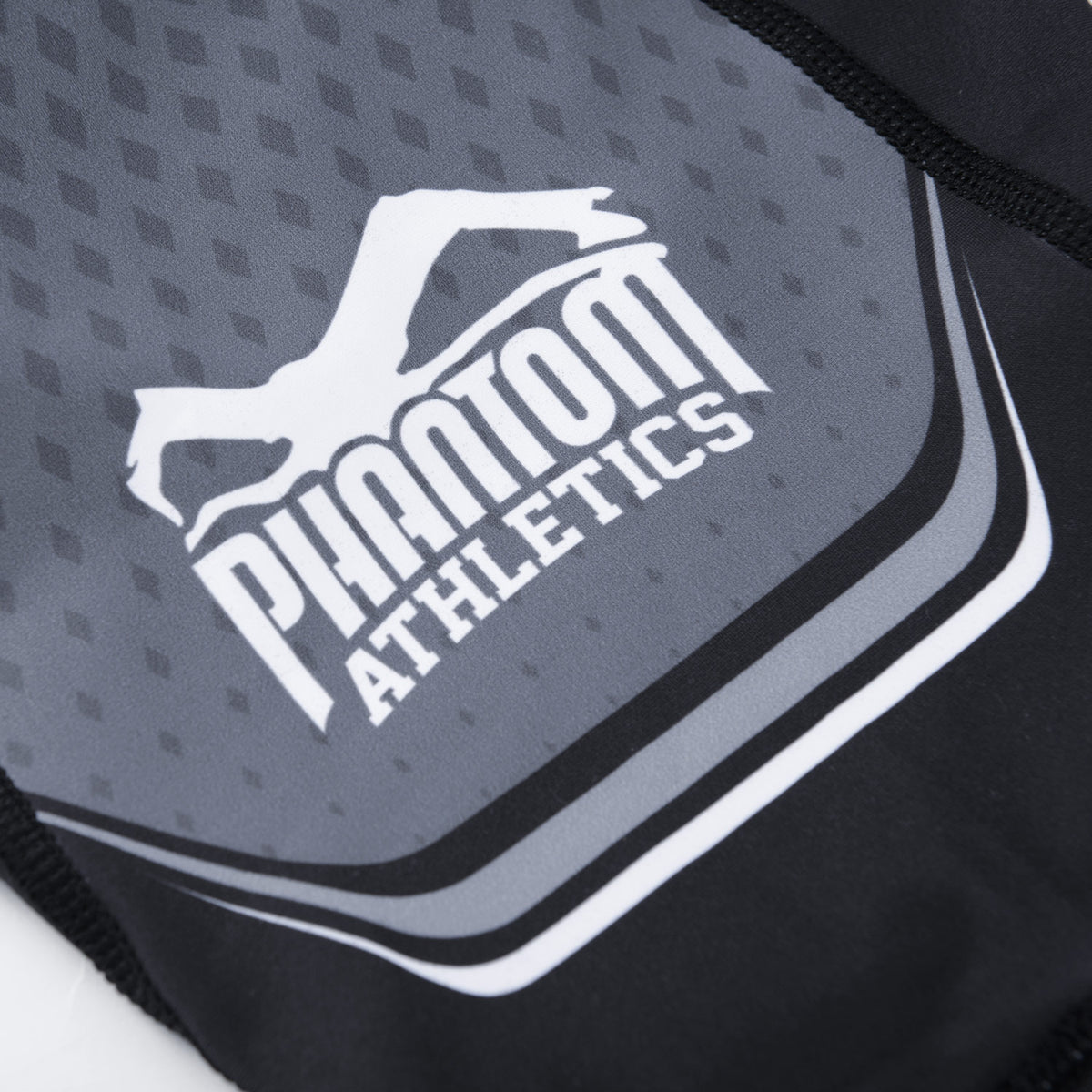 Phantom Athletics Storm Nitro Rashguard – funktionelles Kurzarm-Kompressionsshirt für BJJ, MMA und Ringen. Unterstützt Core Stability und hält die Muskeln warm.