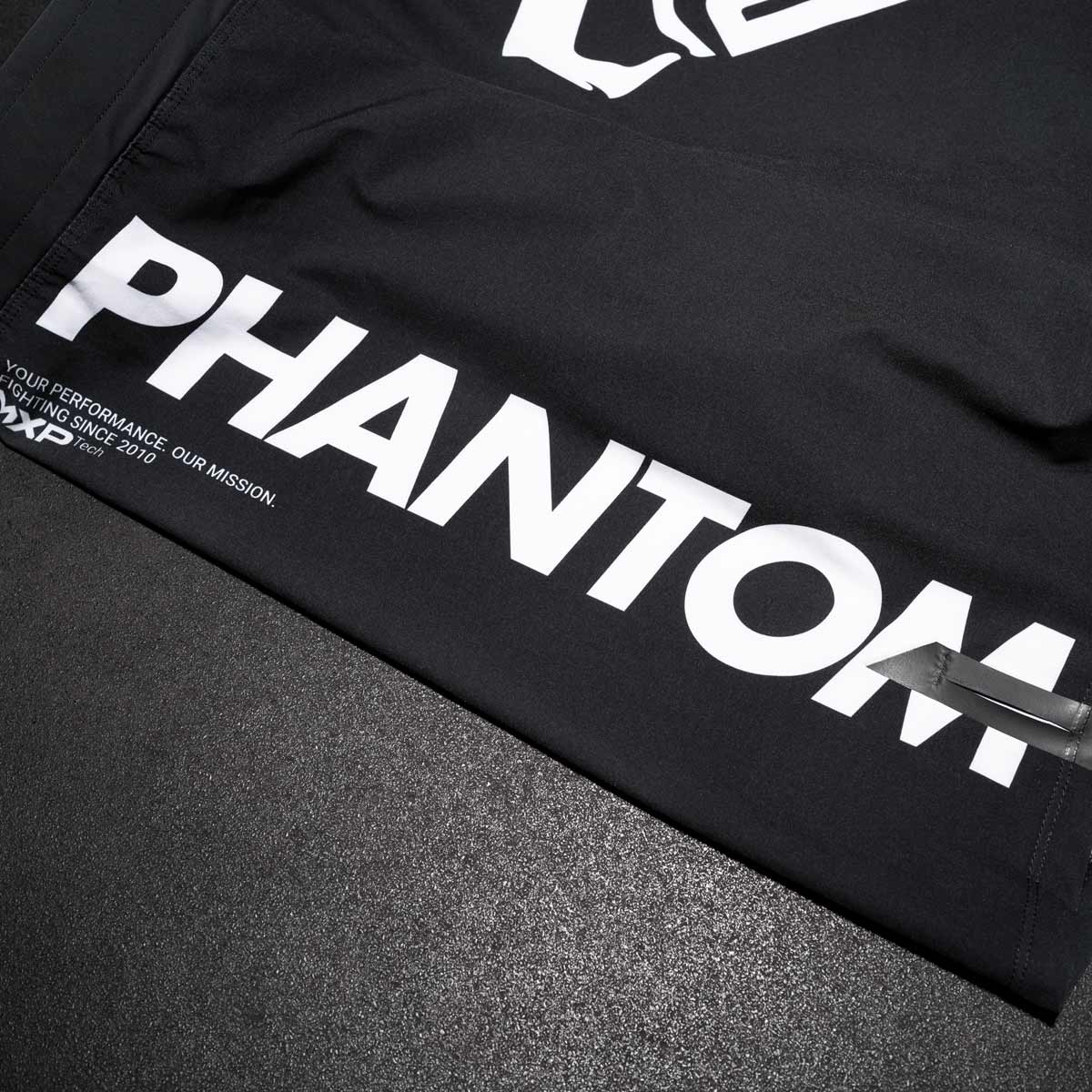 Phantom MMA Flex Fightshorts. Perfekte Passform, Style und maximale Flexibilität für deinen Kampfsport. Egal ob MMA, BJJ oder Muay Thai. 