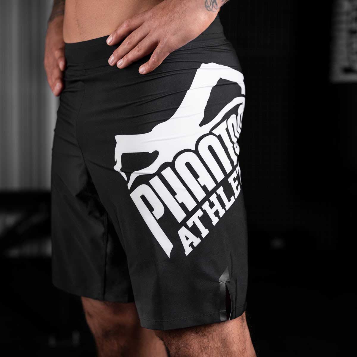 Phantom MMA Flex Fightshorts. Perfekte Passform, Style und maximale Flexibilität für deinen Kampfsport. Egal ob MMA, BJJ oder Muay Thai. 