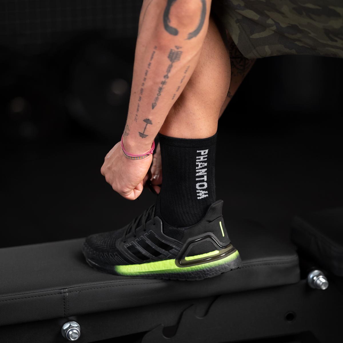 Phantom Athletics Performance Socken – optimale Socken für Ringer, Kampfsportler und Fitness-Enthusiasten. Das robuste Gewebe bietet Halt und Komfort für jede Trainingseinheit.