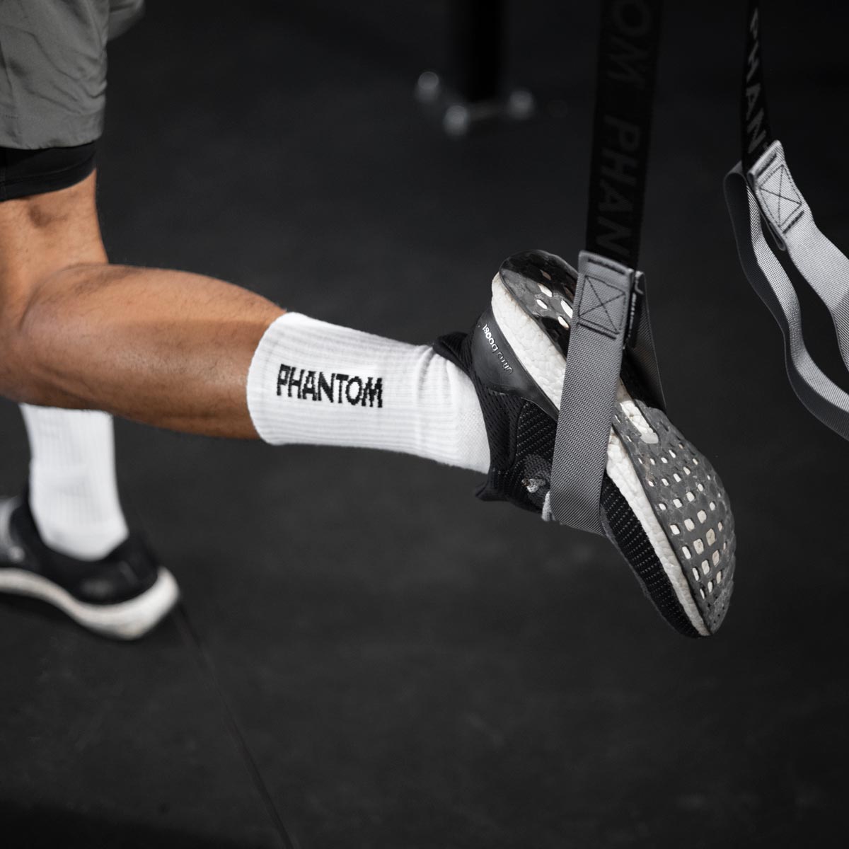 Phantom Athletics Performance Socken – ideal für Ringer und Kampfsportler, die Wert auf Funktionalität und Komfort legen. Strapazierfähige Verarbeitung und perfekter Sitz bieten zuverlässige Leistung auf der Matte.