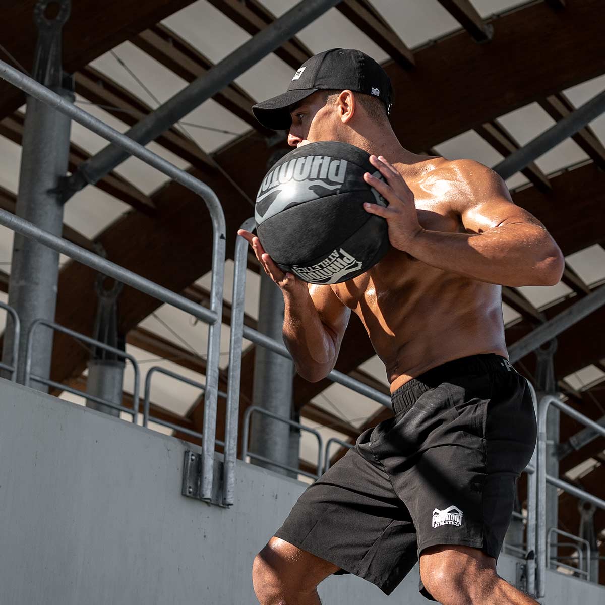 Hochwertiger Training Ball von Phantom Athletics – optimal für explosives Training und die Stärkung der Core-Muskulatur. Ideal für Kampfsportler und Athleten aller Disziplinen.