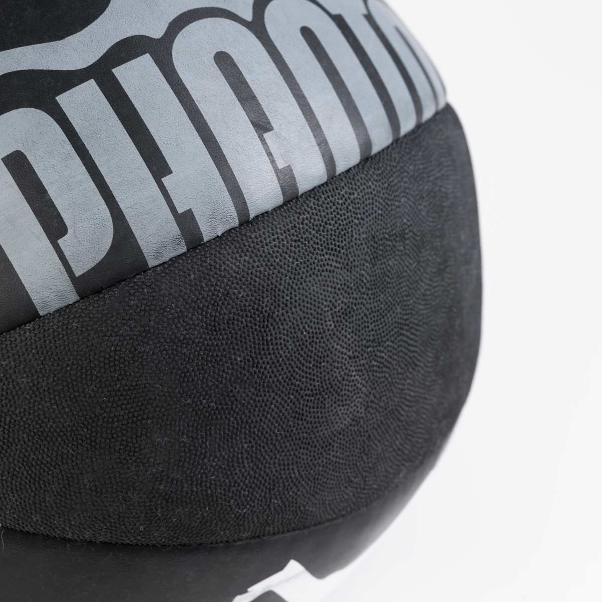 Robuster Phantom Athletics Training Ball – perfekt für explosive Bewegungen und Rumpftraining zur Verbesserung von Schlagkraft und Stabilität im Kampfsport.