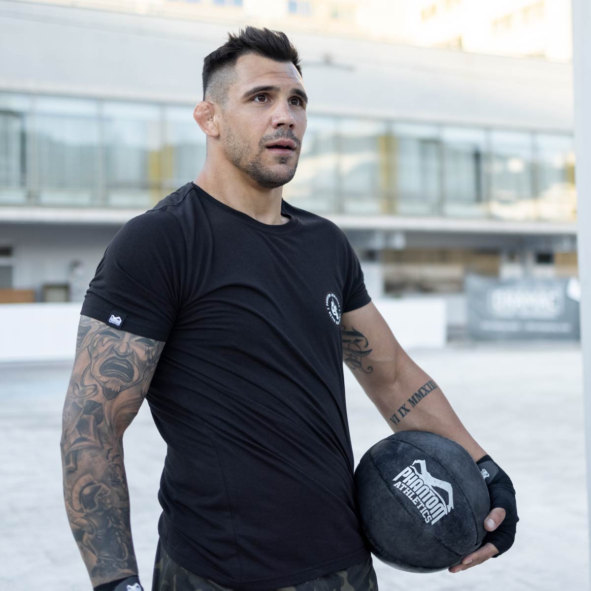 Phantom Athletics Training Ball – effektives Werkzeug zur Verbesserung von Core Strength und explosiver Kraft für Boxen, MMA und andere Kampfsportarten.