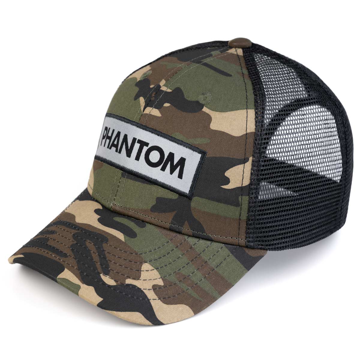 Phantom Cap für Kampfsportler im Trucker Style mit atmungsaktivem MESH Teil an der Hinterseite. Grün Camo mit gebogenem Schirm und hochwertig gesticktem Phantom Logo welches reflektiert. Ideal für dein Outdoor Workout und perfekt für alle MMA Kämpfer, Boxer, BJJ Kämpfer, Thaiboxer oder Kickboxer.