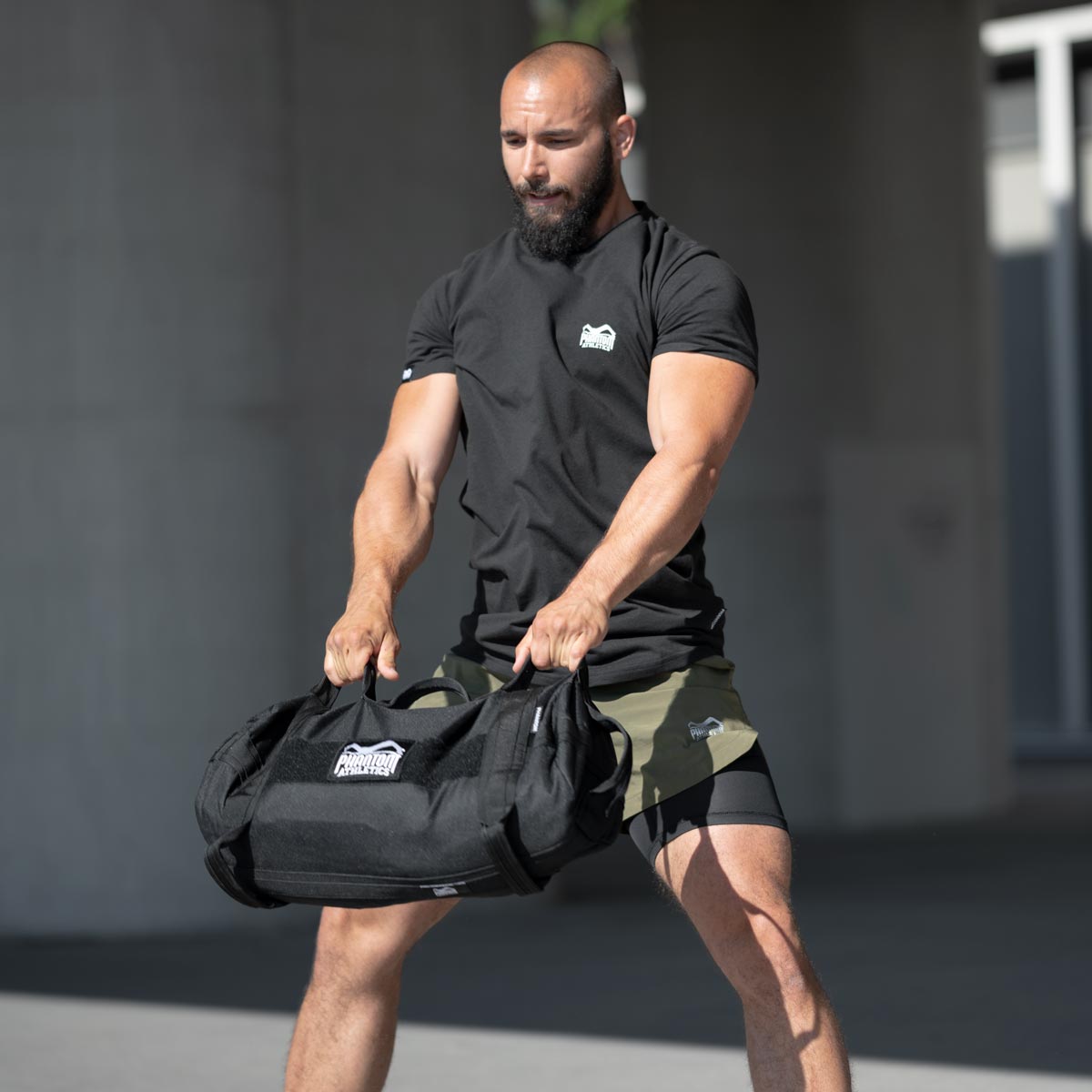 Vielseitiges Trainingsgerät von Phantom Athletics, entwickelt für effektive Workouts. Ideal für Übungen, die Schlagkraft, Beweglichkeit und Koordination fördern.